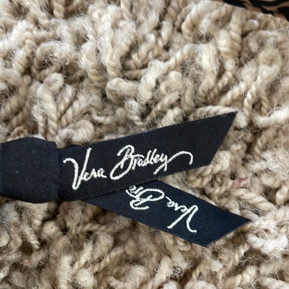 Vera Bradley crossbody purse EUC measures  8 x 8 - Picture 4 of 8